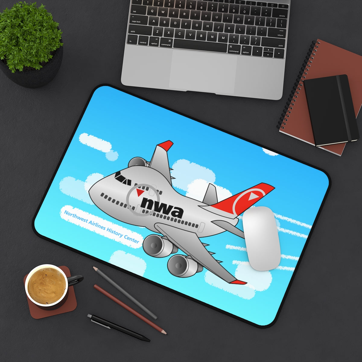 Desk Mat - Chibi NWA 747-400 2000s era – Northwest Airlines